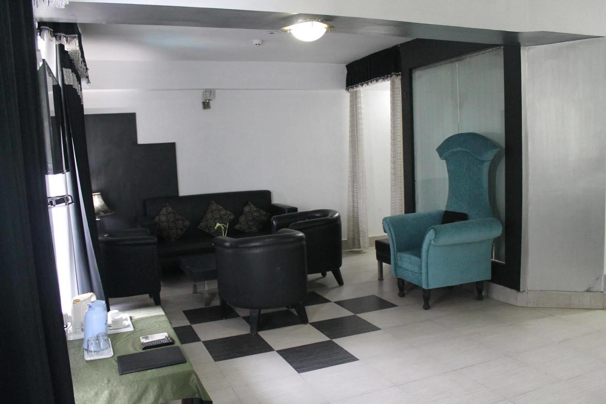 Aravali Clarks Inn Alwar Ngoại thất bức ảnh