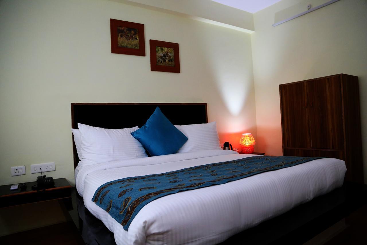 Aravali Clarks Inn Alwar Ngoại thất bức ảnh
