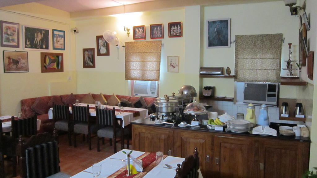 Aravali Clarks Inn Alwar Ngoại thất bức ảnh